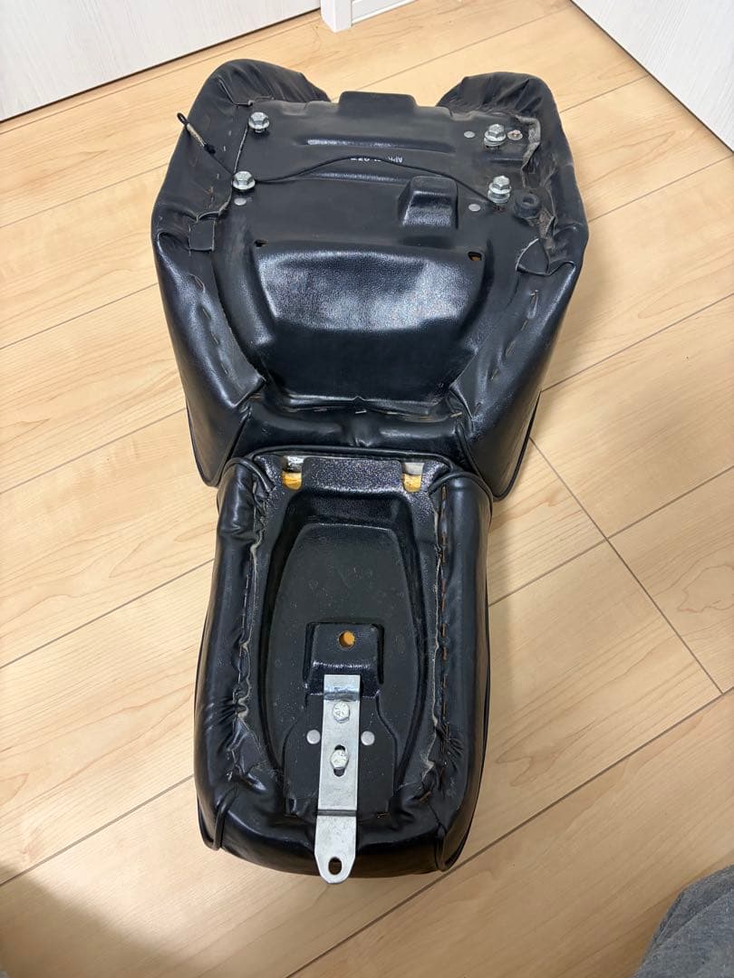 う*匠様 【超激レア】FXRハーレー純正シート エボ - パーツ快適