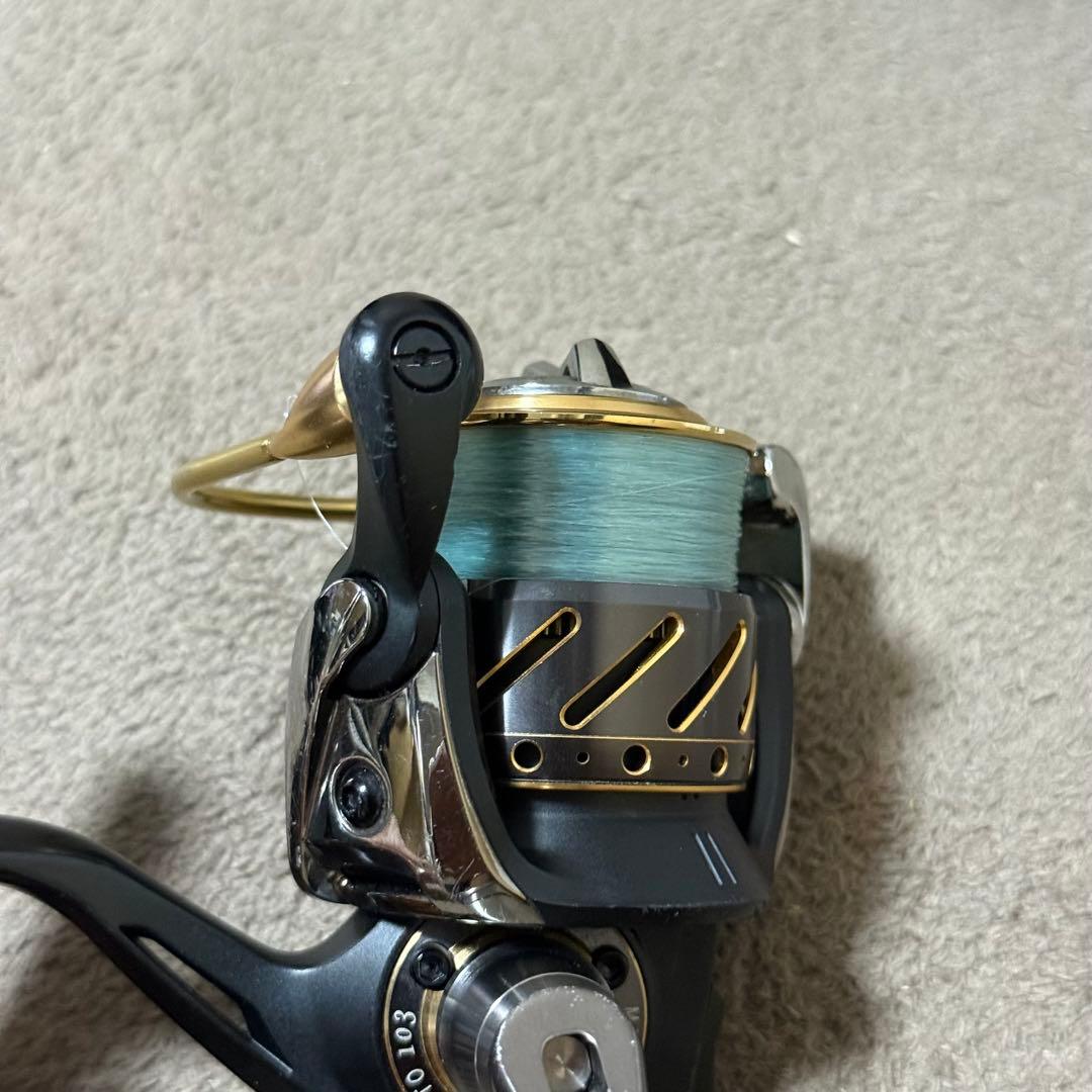 Megabass LUVITO 103 スピニングリール - メルカリ