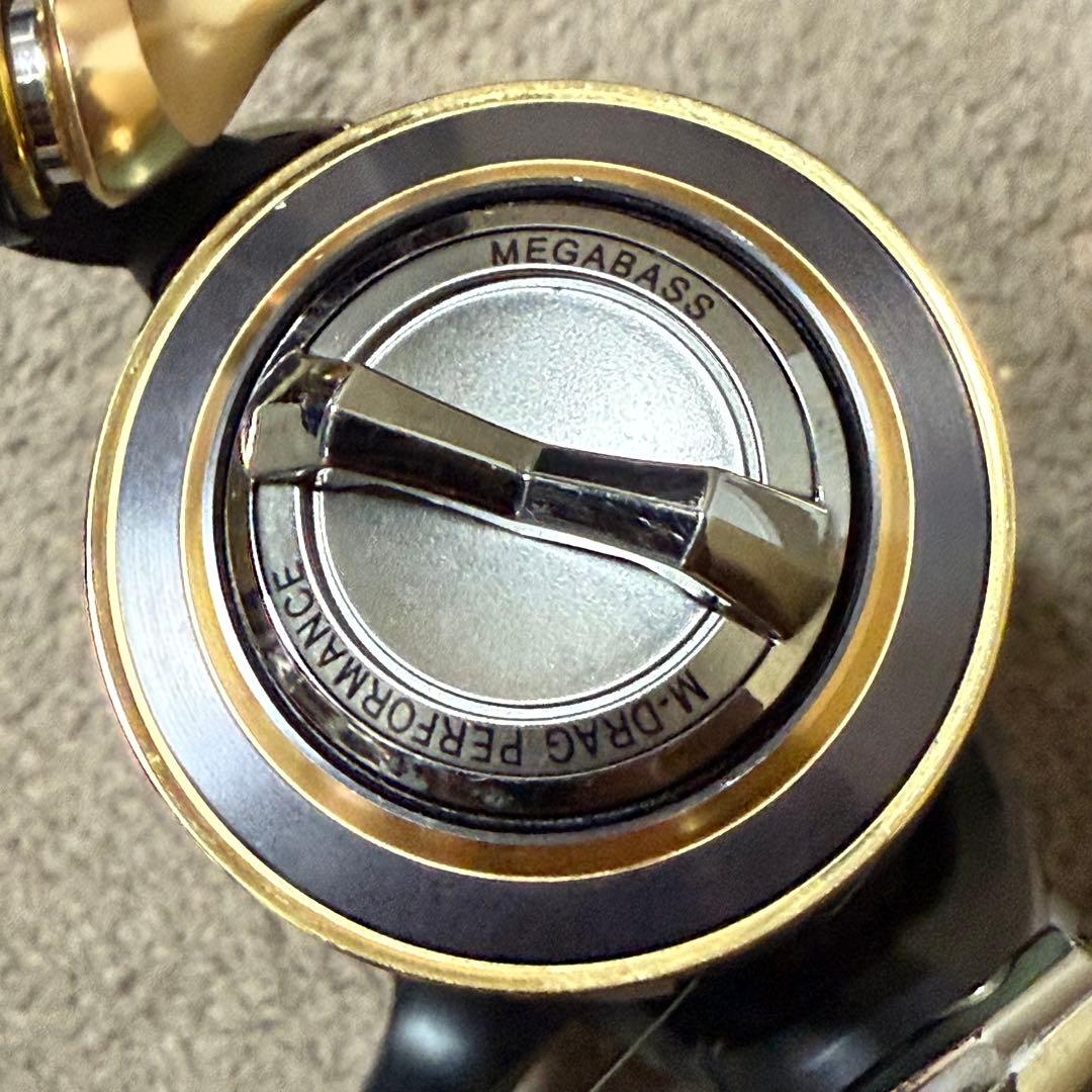Megabass LUVITO 103 スピニングリール - メルカリ