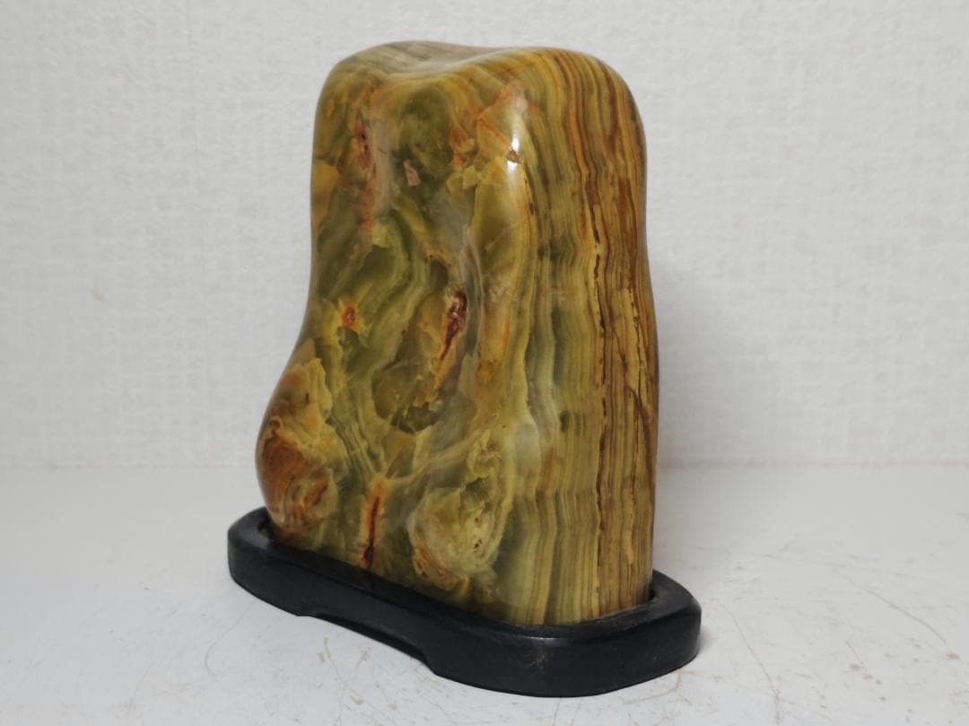 オニキス 1.6kg 瑪瑙 アゲート 原石 鑑賞石 自然石 誕生石 鉱物 鉱石