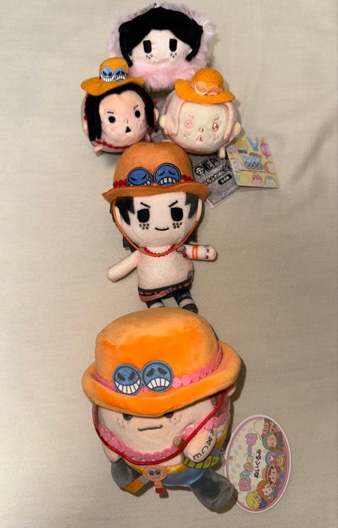 ワンピース エース　誕生日ピンバッジセット 21点