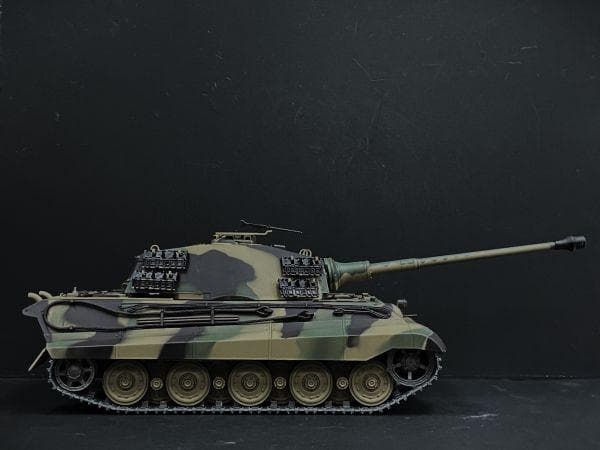 技術基準適合証明済【メタルキャタピラ仕様】 ヘンロン 1/16 キングタイガー