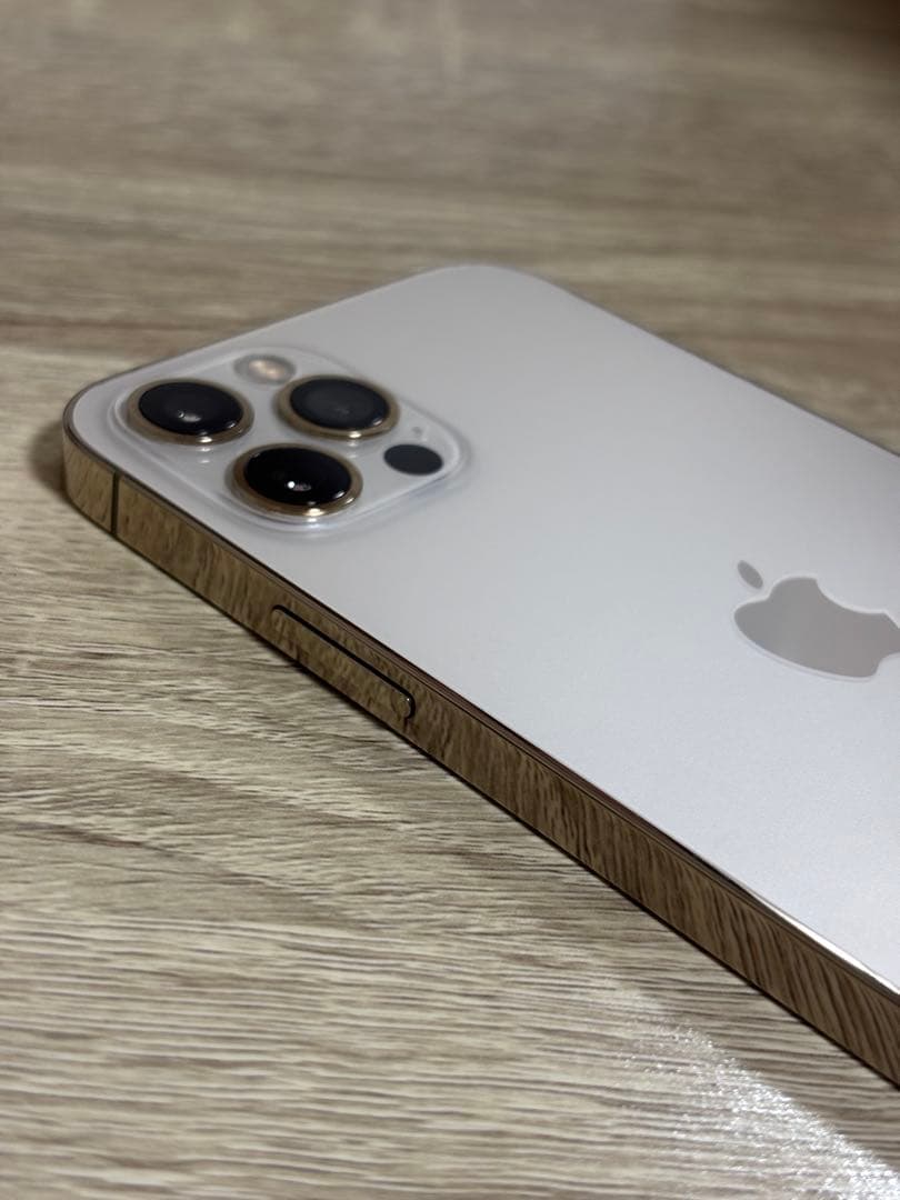 Apple iPhone 12 Pro 256GB シルバー - メルカリ