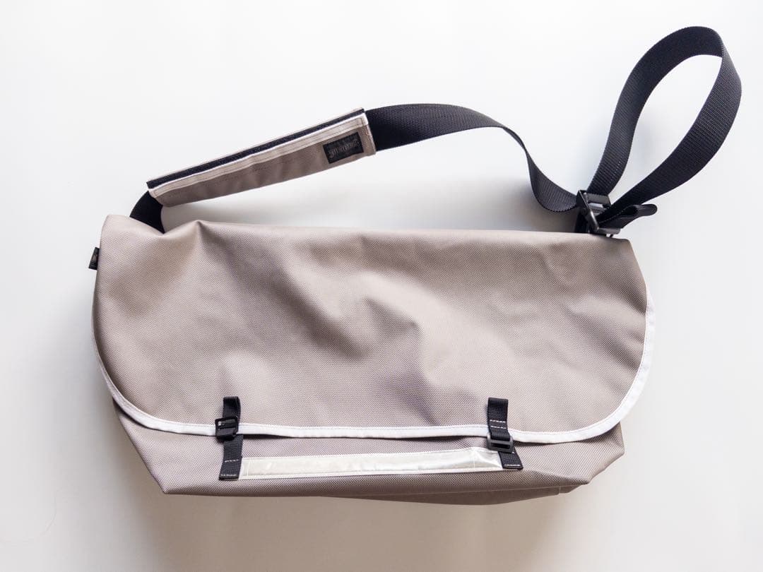 *BLUE LUG* the messenger bag おまけ付き BLUE LUG* the messenger bag (black/reflector) - BLUE LUG ONLINE STORE