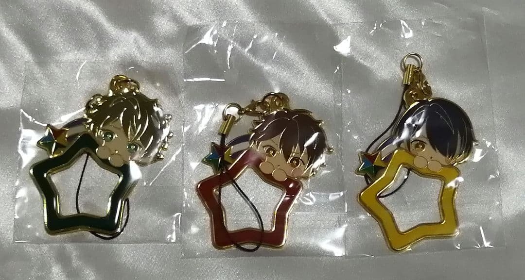 あんスタ　星型チャーム　前髪クリップ　缶バッジ　セット