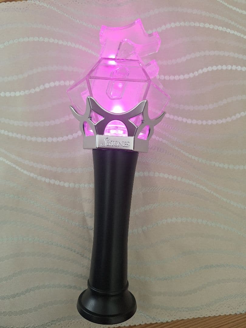 SixTONES MileSixTONES ペンライト1本 - メルカリ