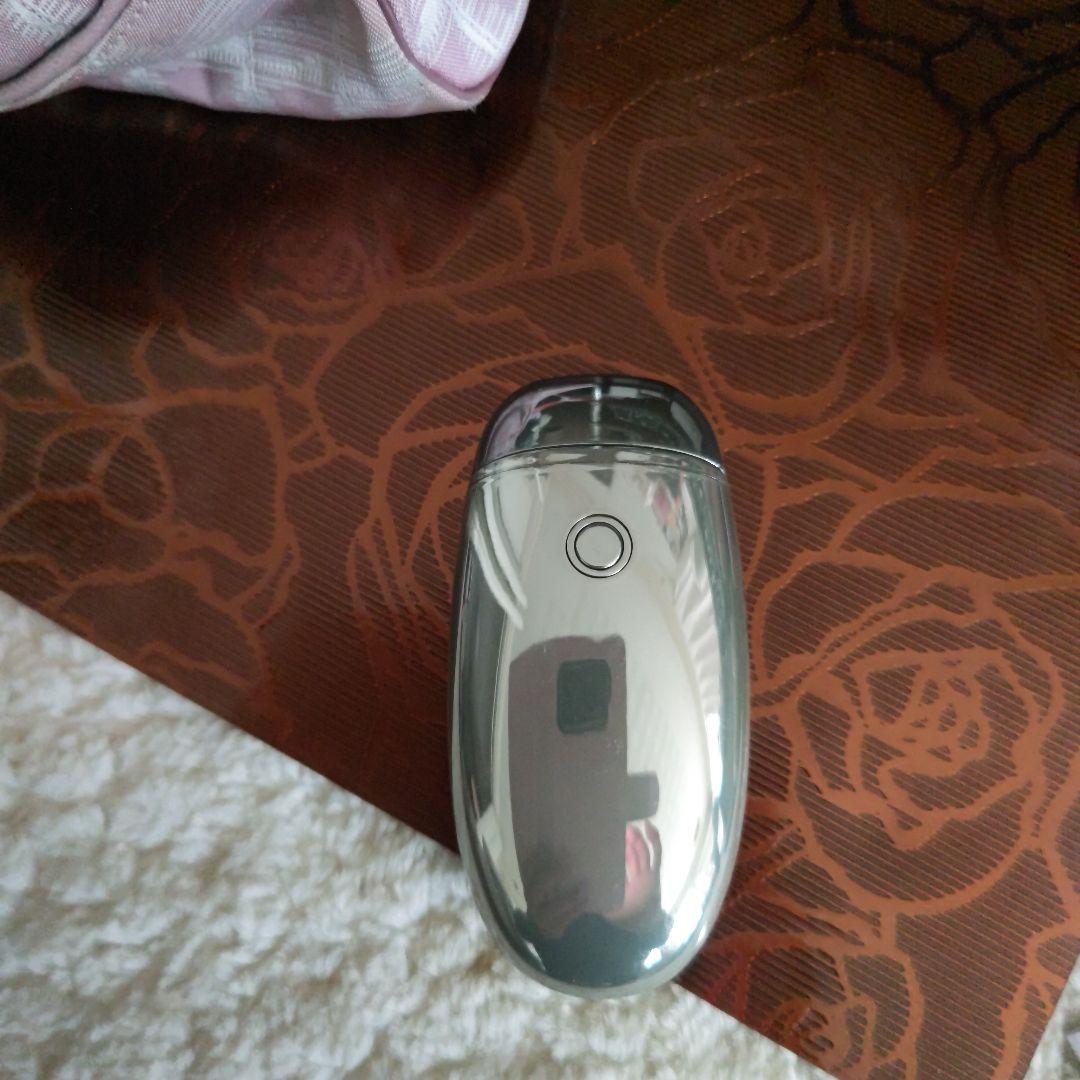 美顔器 シルバー コンパクト マイクロカレント美顔器 | ZIIP HALO – ZIIP JP