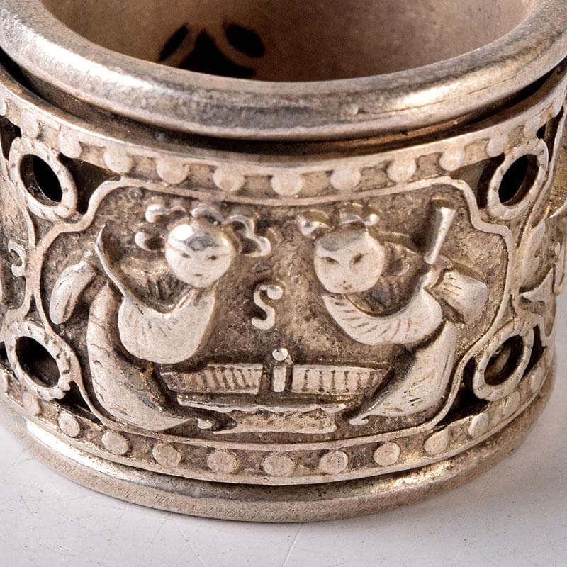 中国 光緒天宝足銀 人物彫 板指 重さ約35g N 7648E - メルカリ