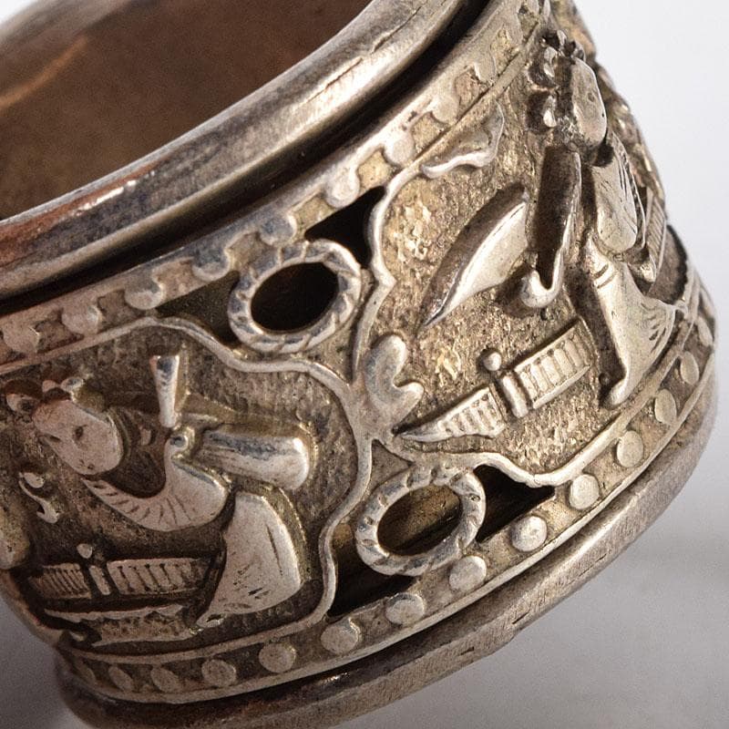 中国 光緒天宝足銀 人物彫 板指 重さ約35g N 7648E - メルカリ