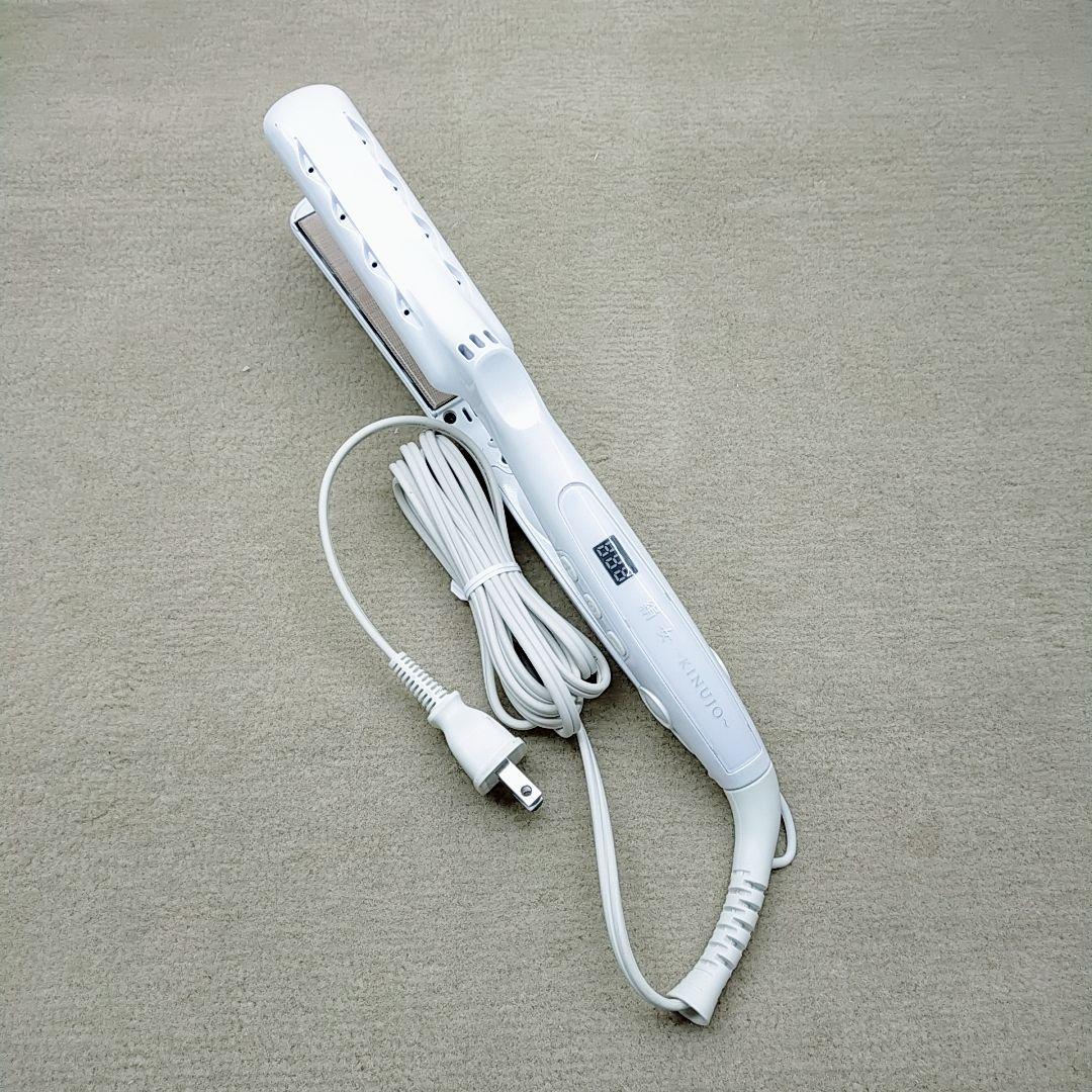 ほぼ未使用❤KINUJO 絹女 ストレート アイロン ホワイト KINUJO ストレートヘアアイロン ホワイト【国内製造 絹女 日本製 取扱
