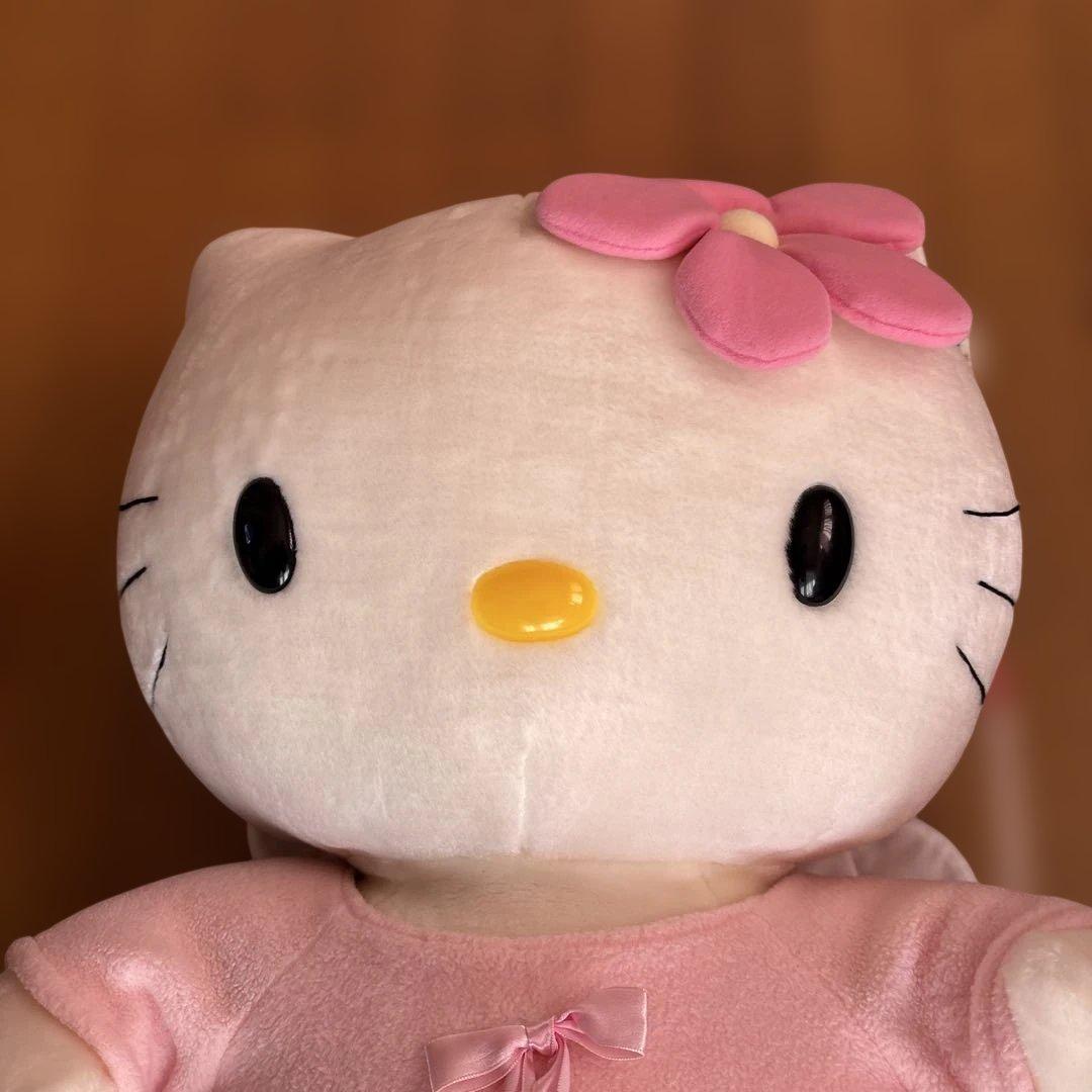 ハローキティ　エンジェル　特大ぬいぐるみ