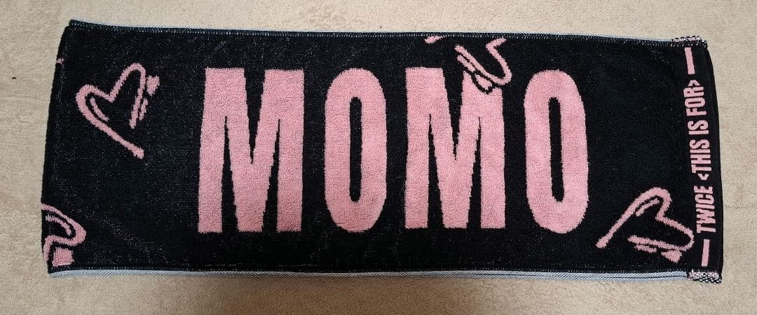 TWICE THIS IS FOR popup マフラータオル モモ - メルカリ