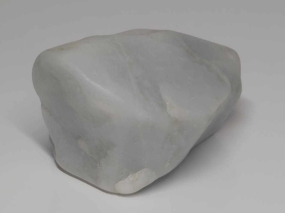 淡緑 179g 翡翠 ヒスイ 翡翠原石 鑑賞石 原石 自然石 誕生石 鉱物 鉱石