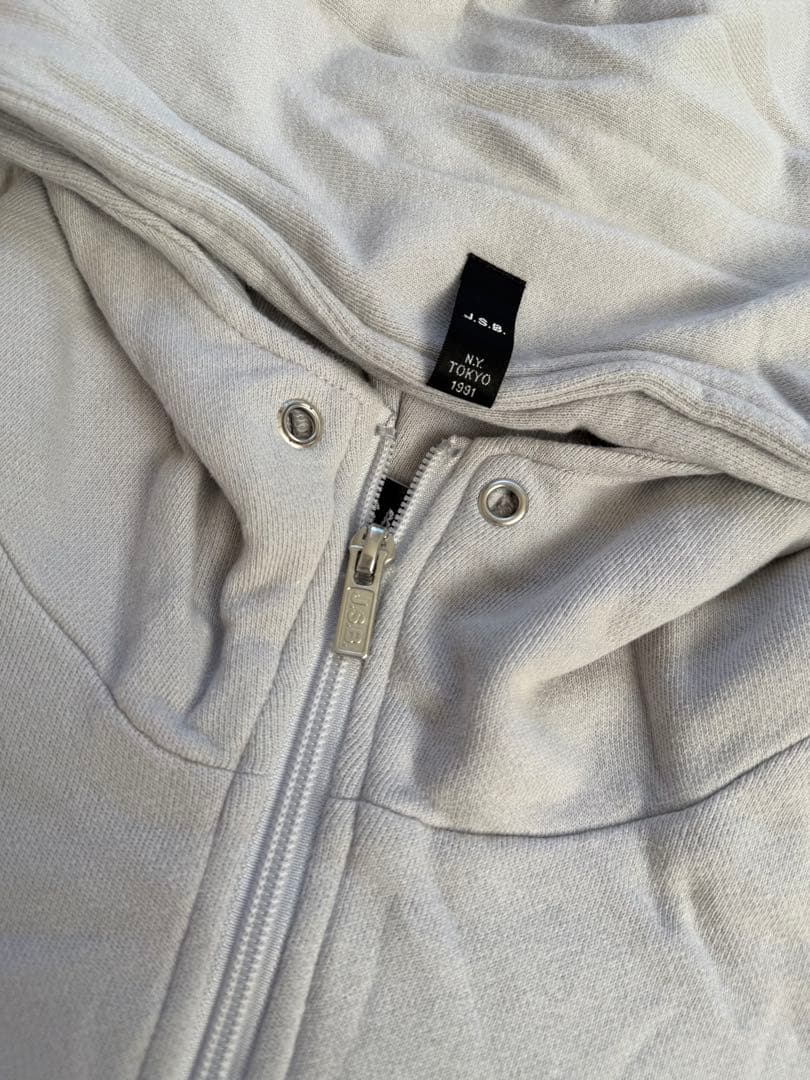 J.S.B. ジップアップフーディ グレー