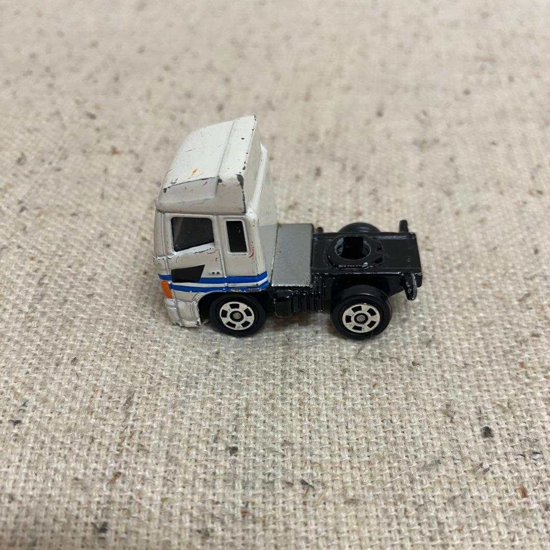 トミカ かんたん連結！たのしいトレーラーステーション つけかえ