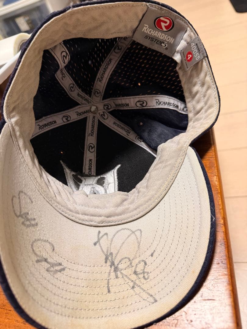 田中将大サイン入りネイビーキャップ Wロゴ刺繍 - 応援グッズクラシック