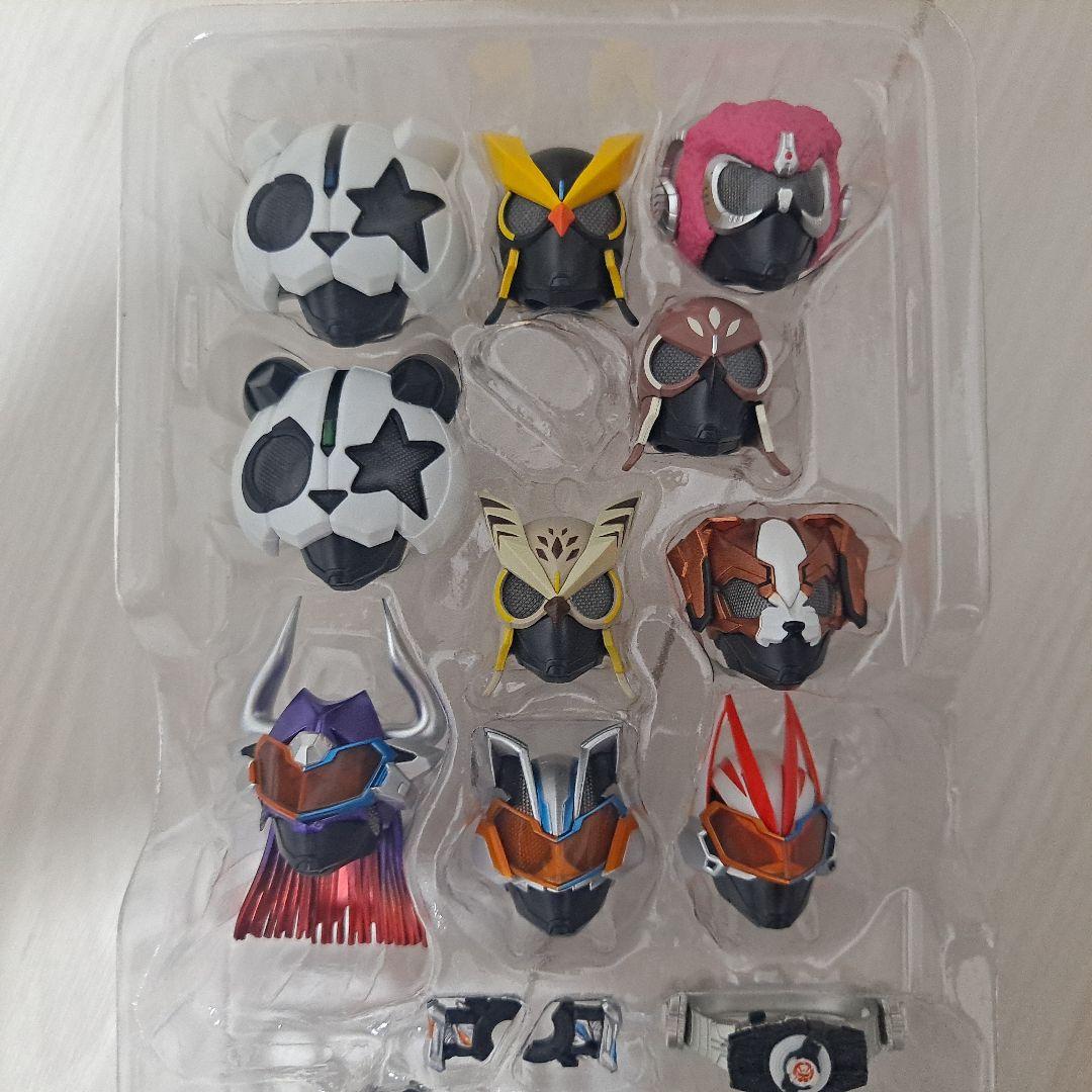 S.H.Figuarts仮面ライダーギーツ エントリーレイズセット&GMライダー