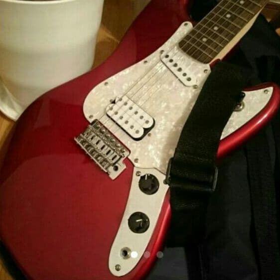 値段交渉可能Squier by Fender FSR Cyclone