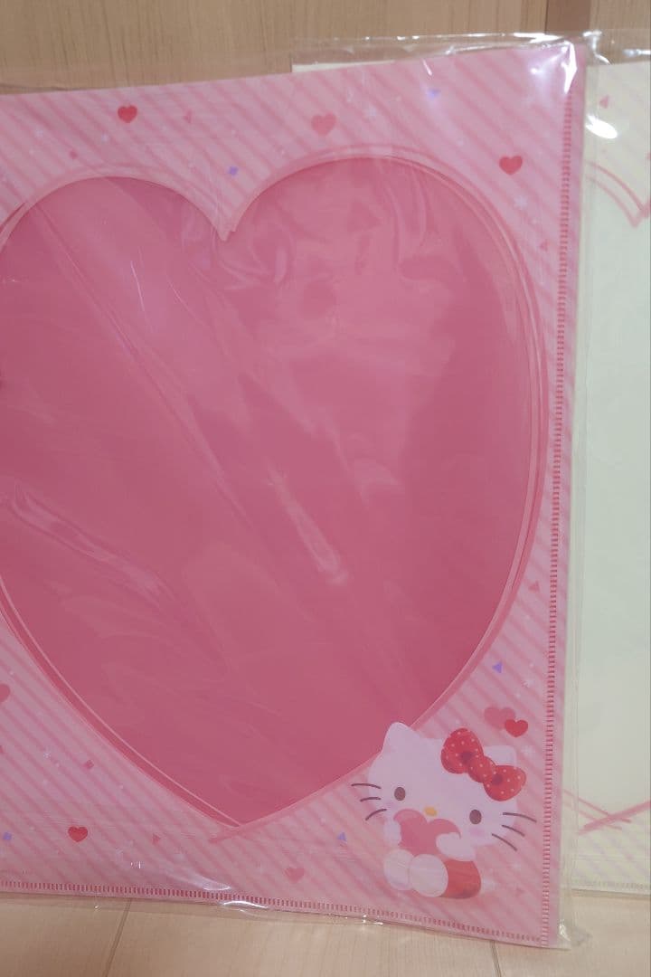 ♡新品♡キティ、ウィッシュミーメル　クリアファイルホルダーセット