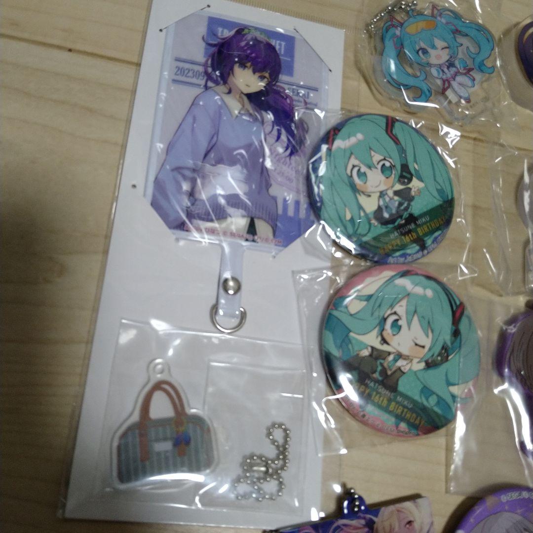 プロセカ グッズ 缶バッジ アクリルフィギュア ラバーストラップ