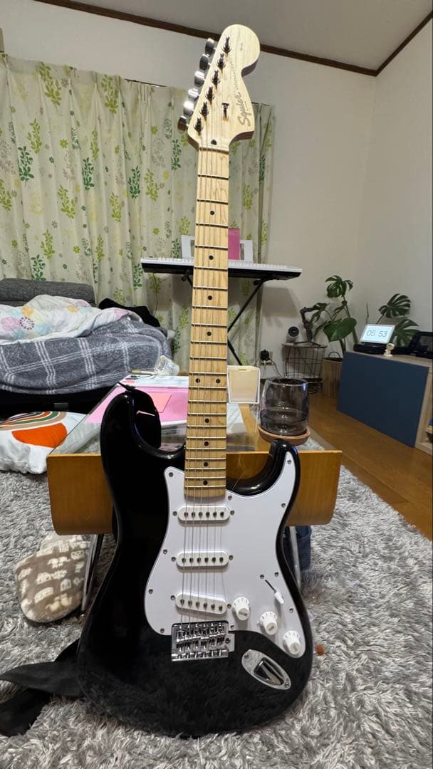 Squier Stratocaster ブラック