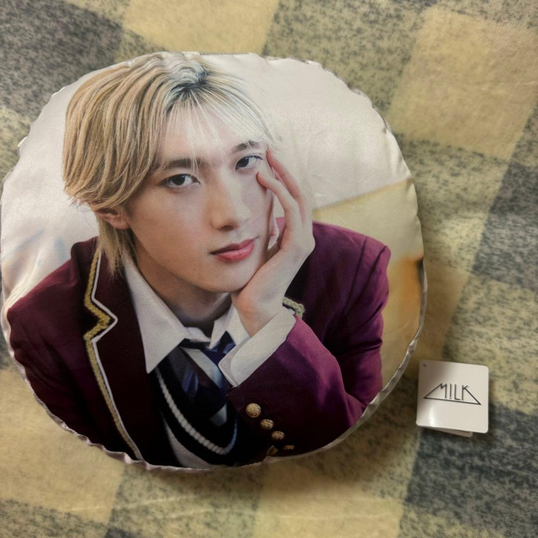 M!LK 山中柔太郎 クッション ラウンドクッション アクスタ - メルカリ