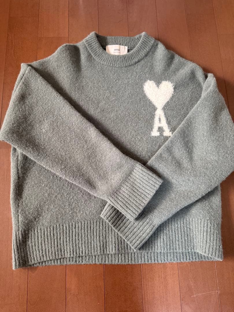 ami グレー セーター ハート刺繍 AMI PARIS グレー ニット セーター ハート刺繍 MM - メルカリ
