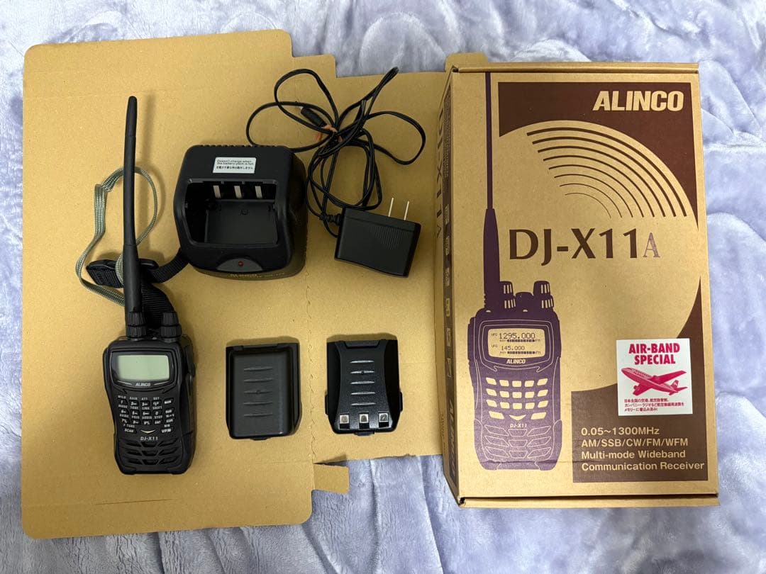 ALINCO DJ-X11A エアバンドスペシャル 充電器付 広帯域受信 - メルカリ