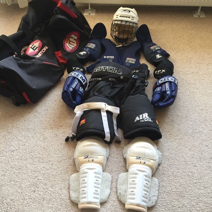 アイスホッケー  防具一式 総額〇〇万円（大人プレイヤー）】アイスホッケーに必要な防具と用具
