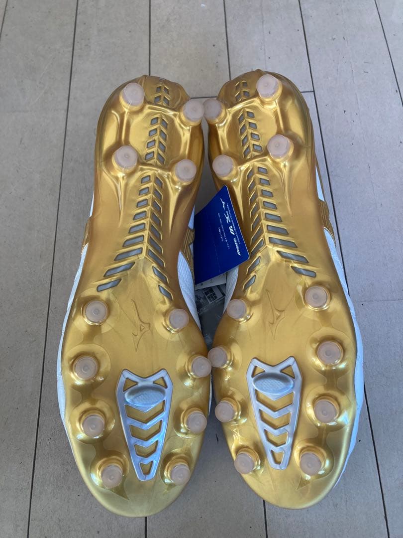 モレリアネオ4βジャパン 白✖️金 26.5㎝ 新品。