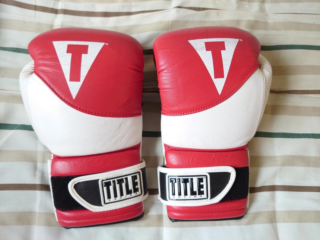 新品未使用 TITLE ボクシンググローブ 赤12オンズ