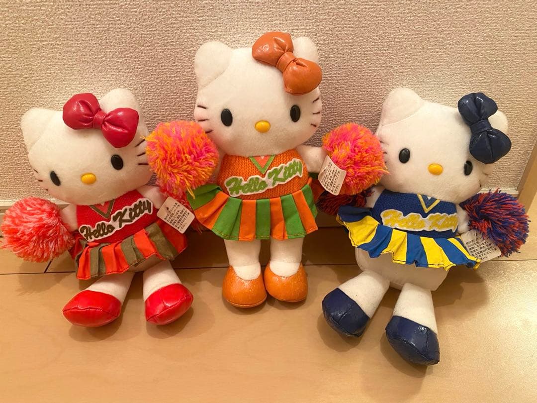 【希少】レトロ　ハローキティ　チアガール3体セット レアサンリオ　ぬいぐるみ 希少】レトロ ハローキティ チアガール3体セット レアサンリオ