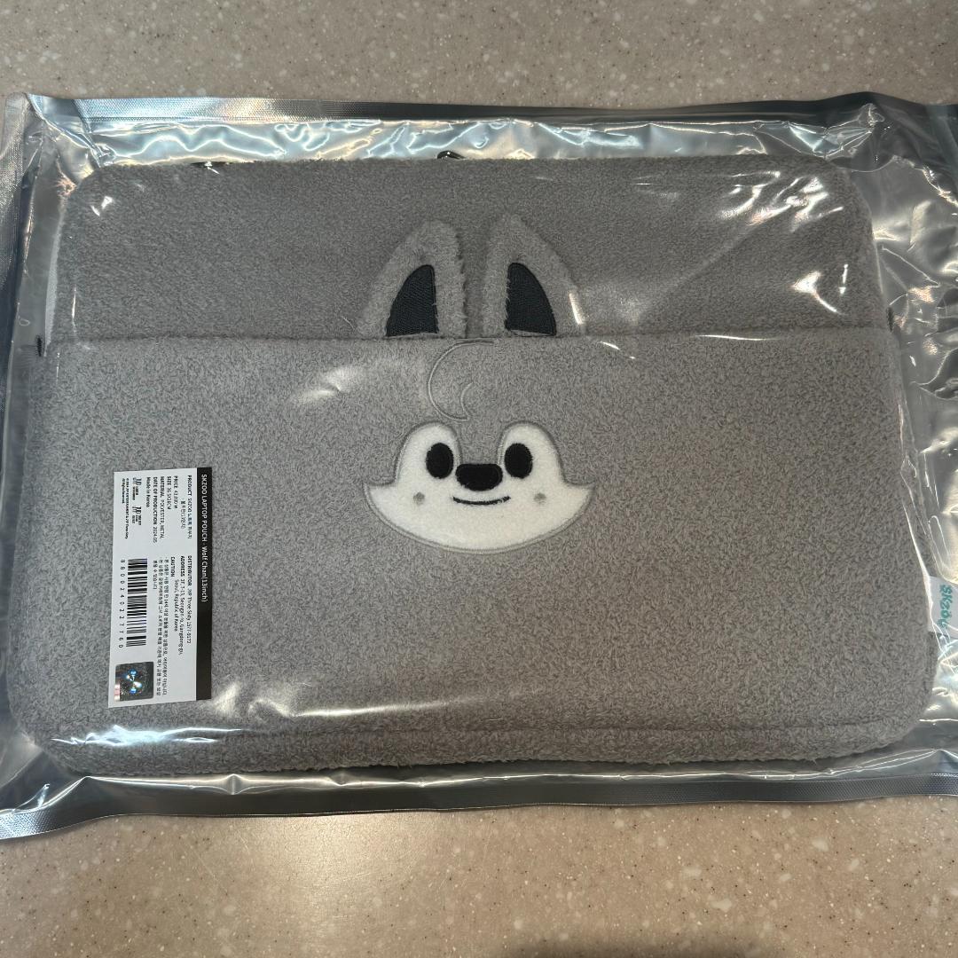 StrayKids SKZOO POPUP LAPTOP POUCH バンチャン - メルカリ