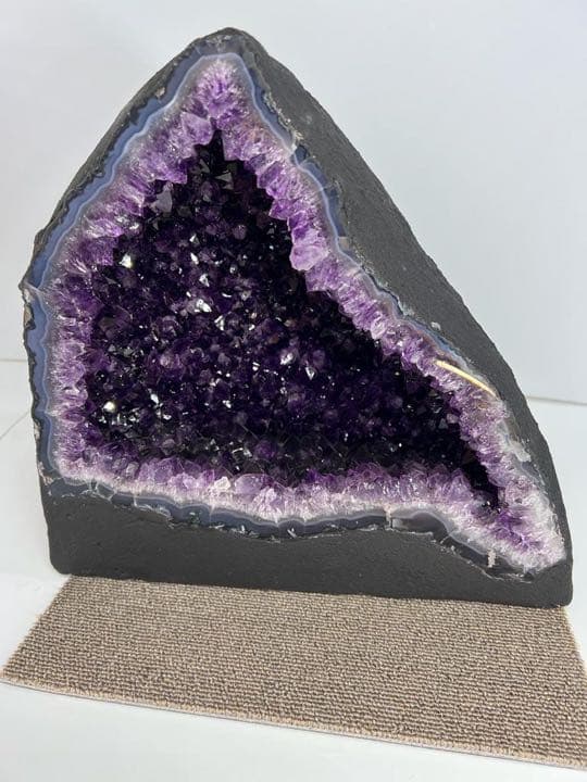 美しいアメジストドーム　15.4kl 29cm