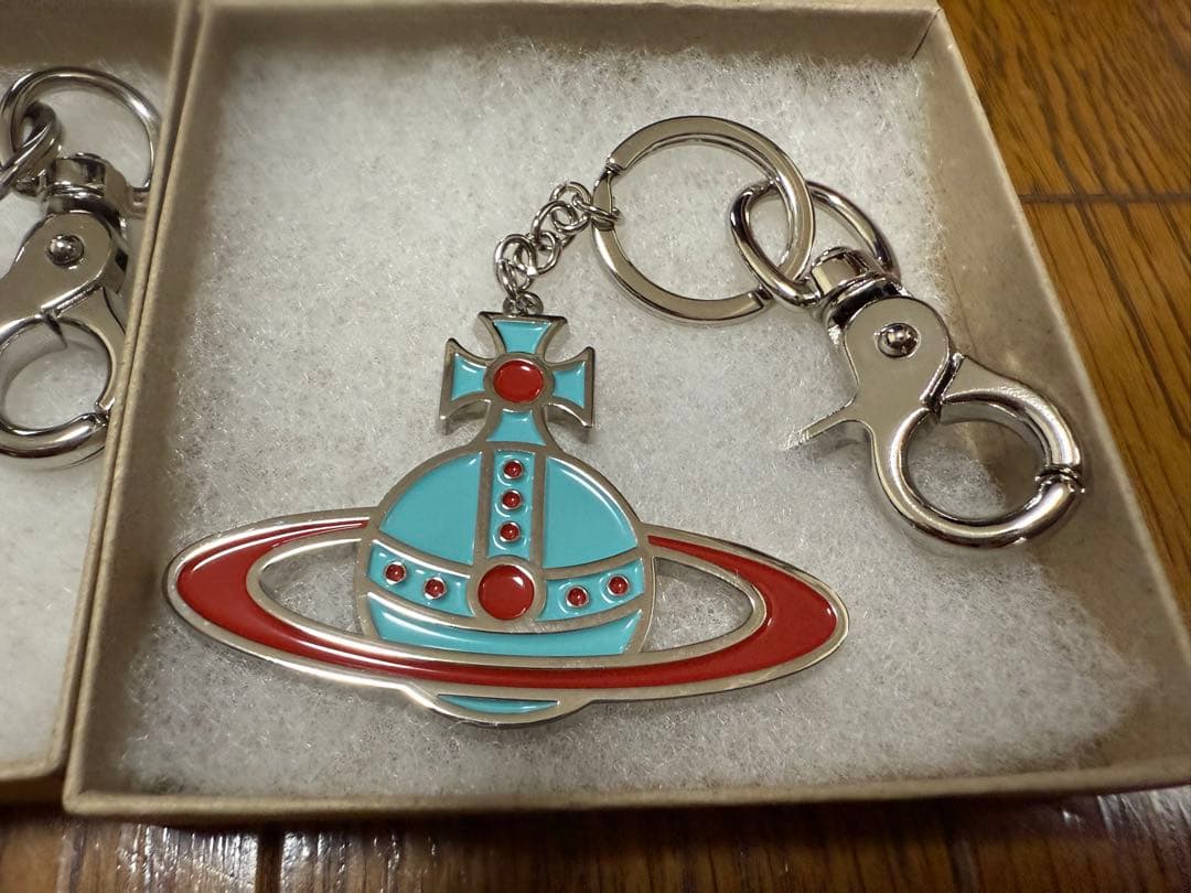 ヴィヴィアン・ウエストウッド 青山フラッグシップ 限定キーホルダー 3