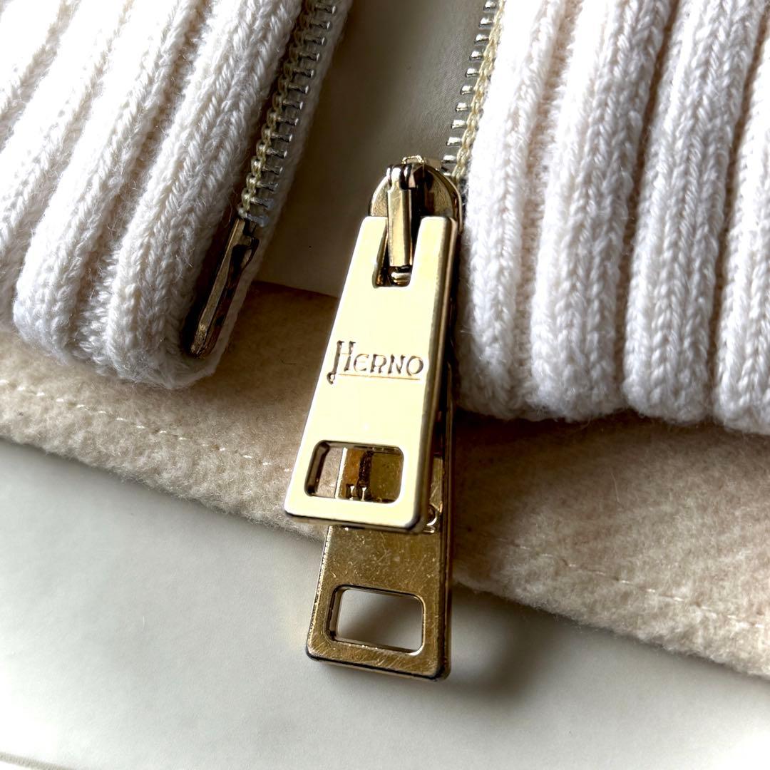 美品 ヘルノ HERNO 背中ウール切替 ダウンコート 44 オフホワイト