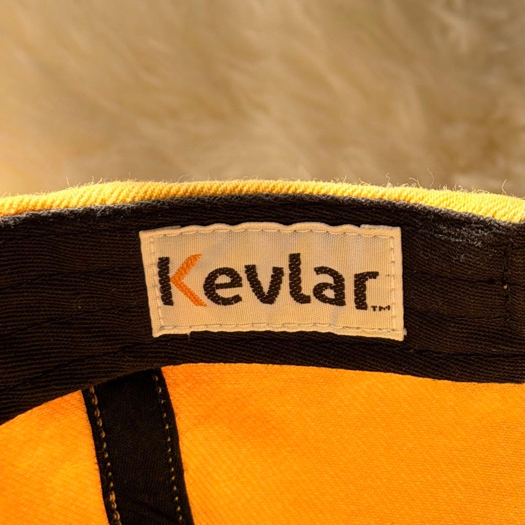 Supreme イエロー Sロゴ キャップ Kevlar素材 - メルカリ