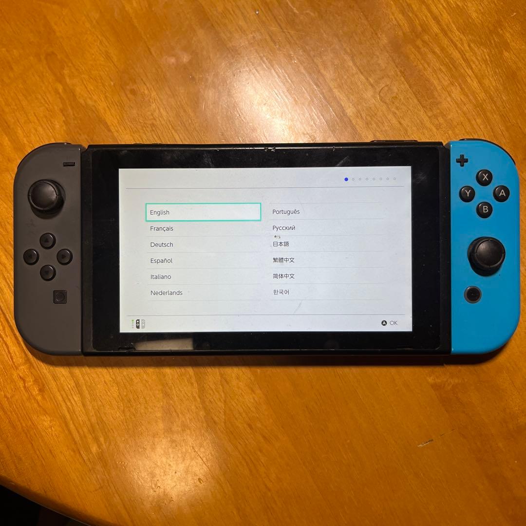Nintendo Switch 本体 青/黒 使用できるが、ジャンク品扱い Nintendo Switch 本体【Joy-Con(L) ネオンブルー/(R) ネオンレッド