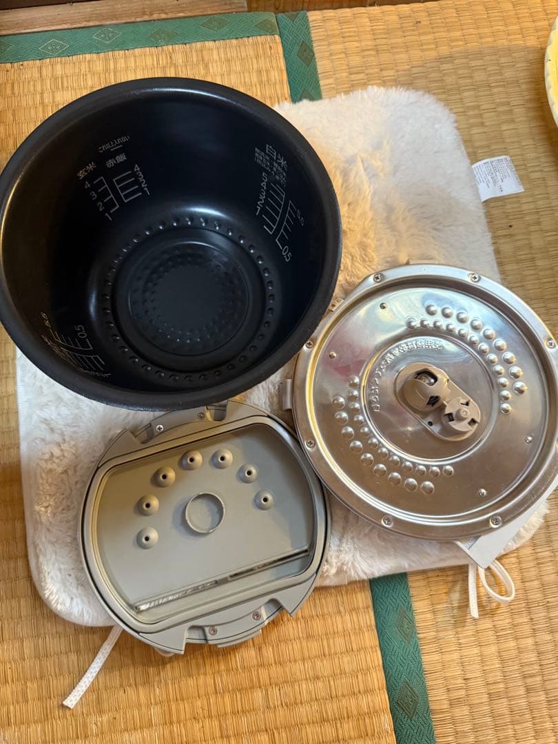ジャンク　日立 炊飯器 RZ-W100DM -2023年製