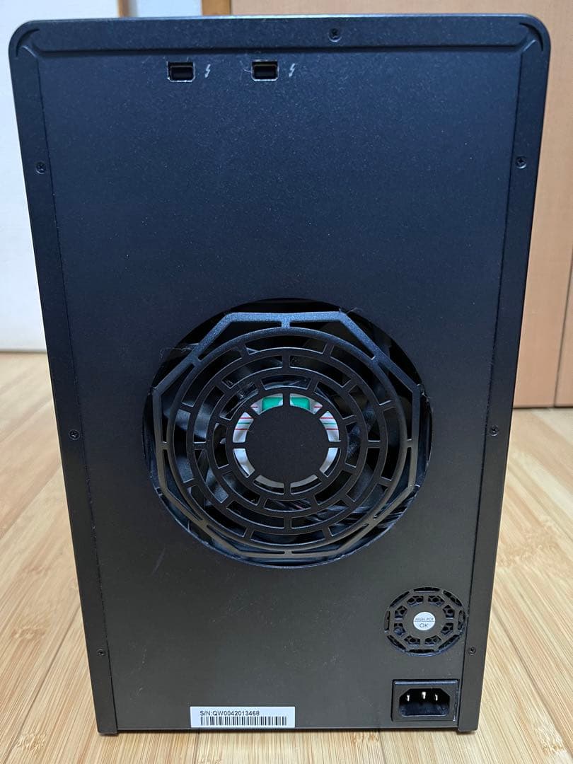 Promise Pegasus2 R8 32TB HDD付き L108992750 - 外付けハードディスク