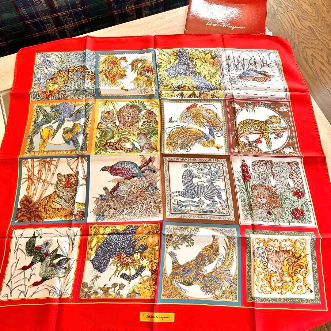 新品 Salvatore Ferragamo フェラガモ 大判シルクスカーフ - メルカリ