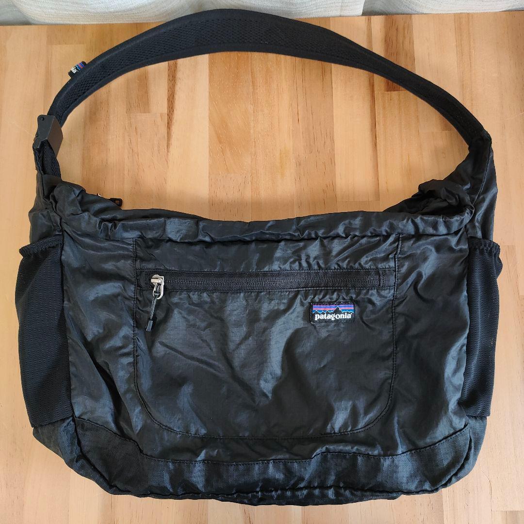 パタゴニア ライトウェイト トラベル クーリエ 48812 ブラック - メルカリ