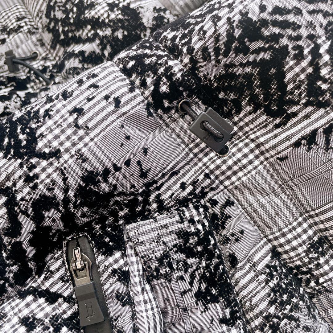 極美品✨近年 ヘルノ ラミナー ダウンブルゾン フロッキー加工