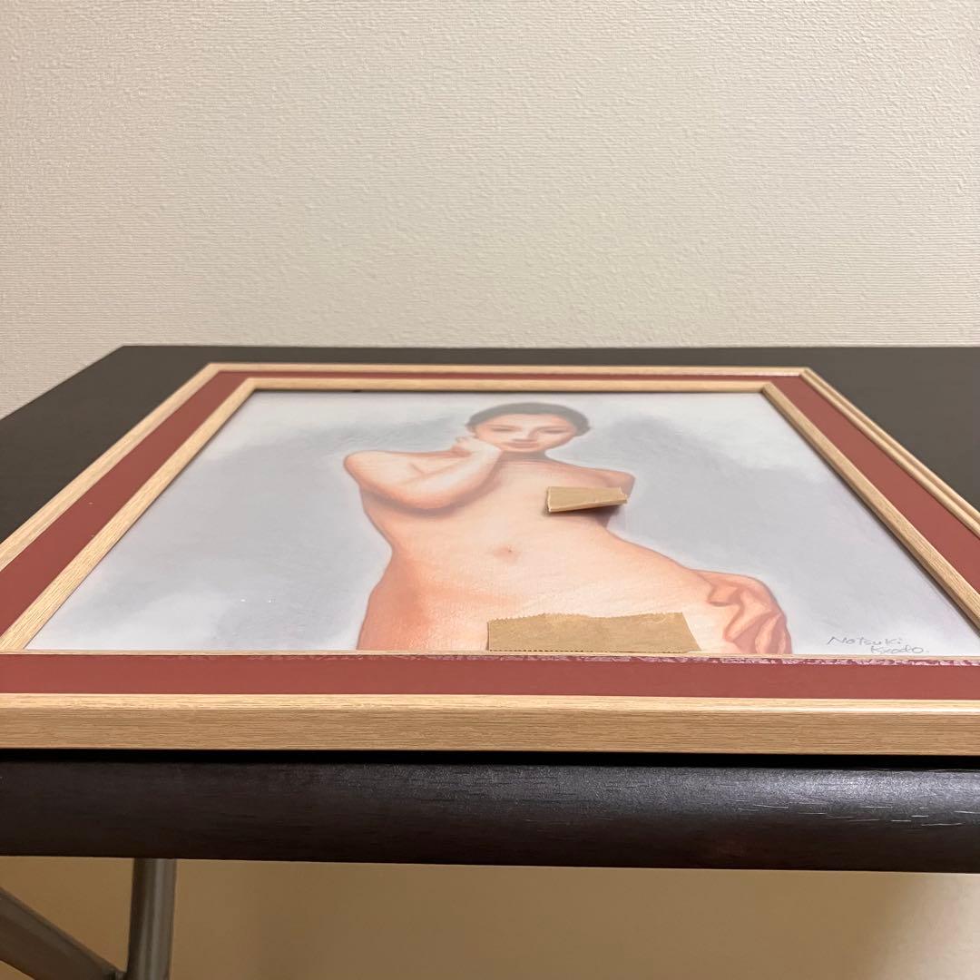 女優画25 額装品　額縁寸法32.0㎝×29.0㎝×1.5㎝　カラー着色　定款付