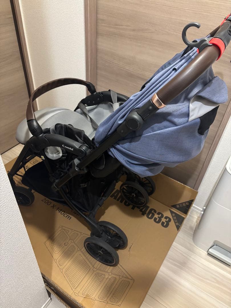 combi ベビーカー 扇風機付き