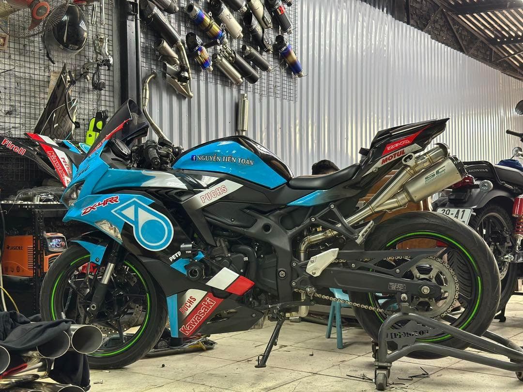 ZX4R/ZX25R フルエキゾースト 2本出しマフラー - メルカリ