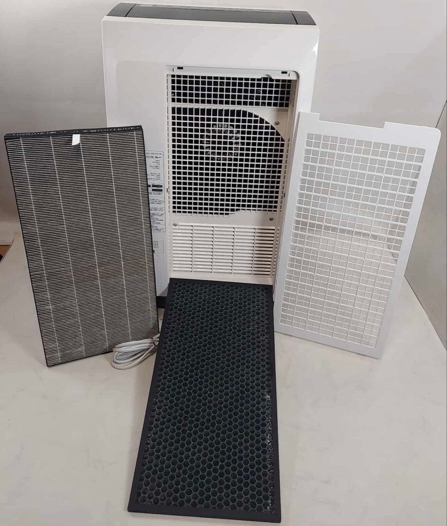 Emiちゃん専用 SHARP 除加湿空気清浄機 KC-HD70-W 2021年製 - メルカリ