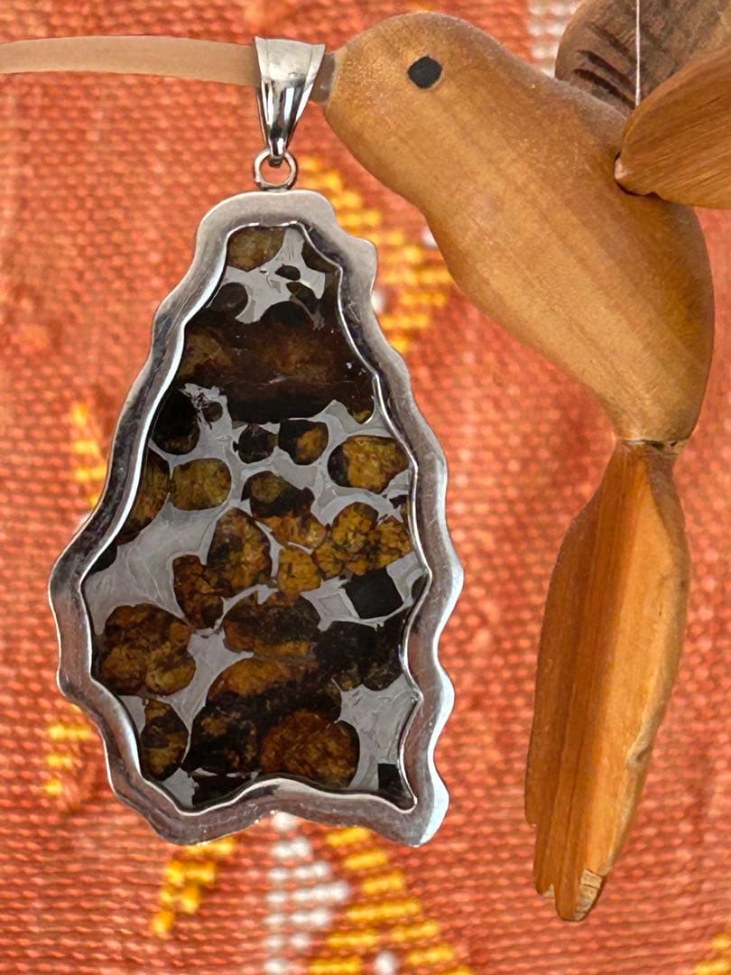 天然セリコパラサイト隕石ペンダント トップスターリングシルバー