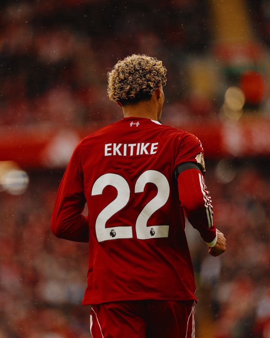 リバプール 25/26 ユニフォーム ホーム 長袖 正規品 エキティケ - メルカリ