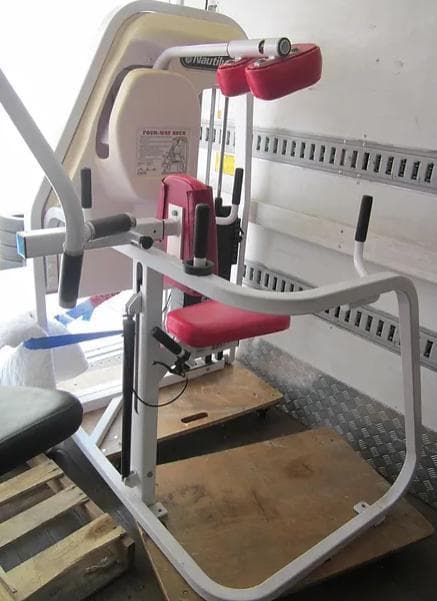 引き取り限定！ ノーチラス 4ウェイ・ネック ノーチラスマシン2ST 首